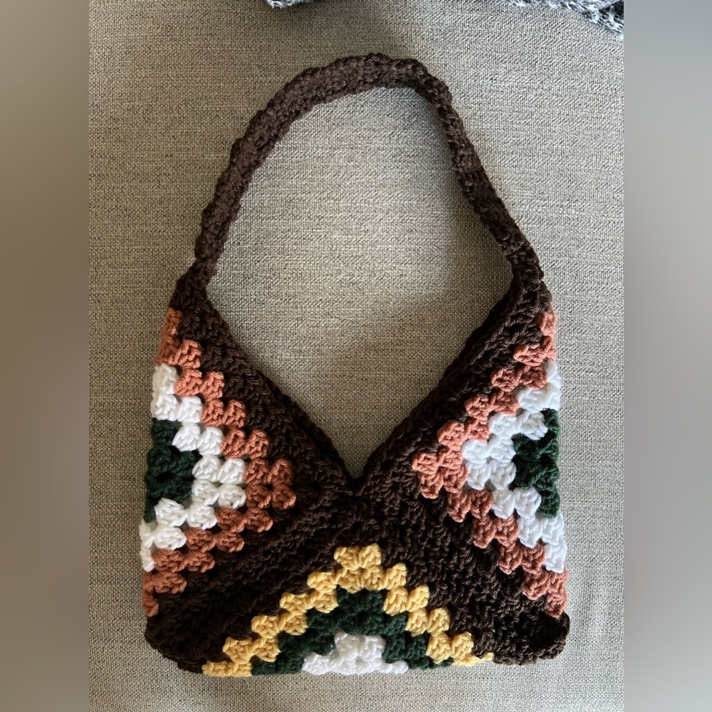 Crochet handbag